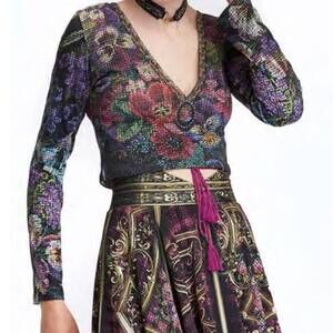 NEW IPNG back to black blooming tartan top in garden